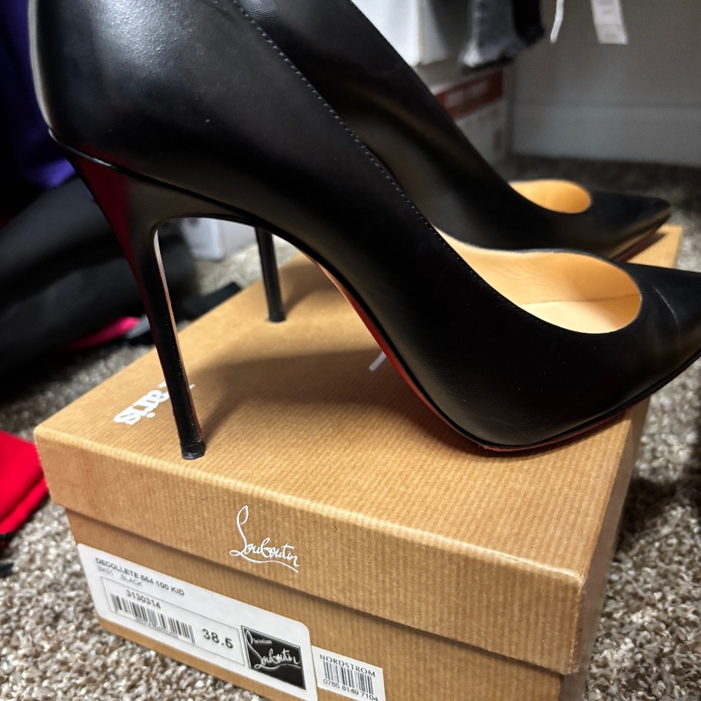 Christian louboutin black pumps